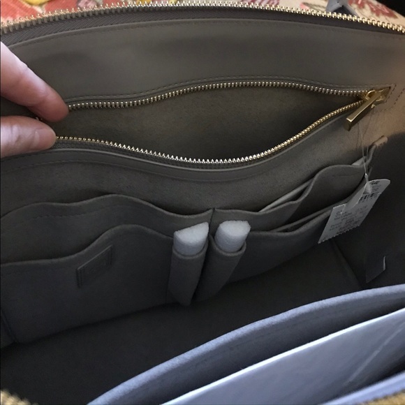 Sarah White Leather Purse - Picture 3 of 6